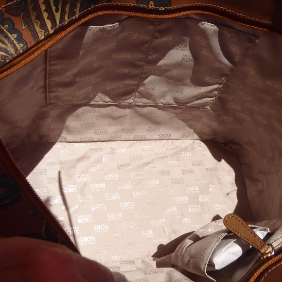 Michael Kors top zip tote - Picture 6 of 6